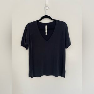 Lululemon Lab Supersoft V-Neck (Size 10)